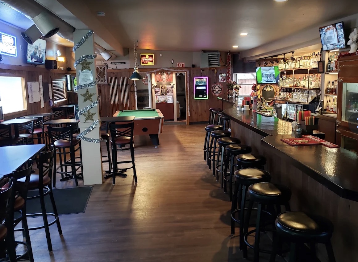 The welcoming bar and seating inside Flespy’s